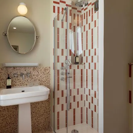 Hotel L'inattendu 4*